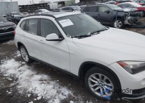 2015 BMW X1 xDrive28I z USA, uszkodzony, nr VIN WBAVL1C51FVY34670